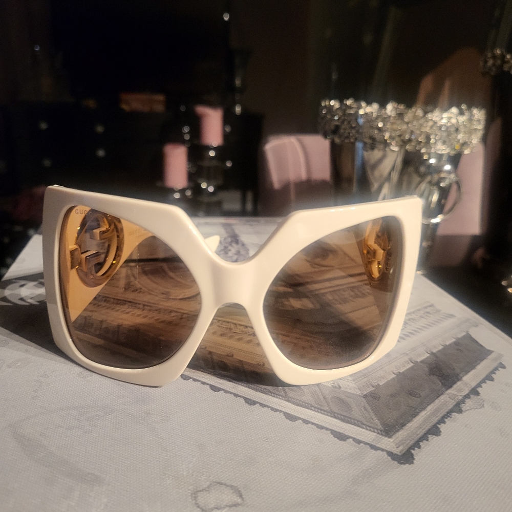 Oversized Gucci Authentic Sunglasses - image 1